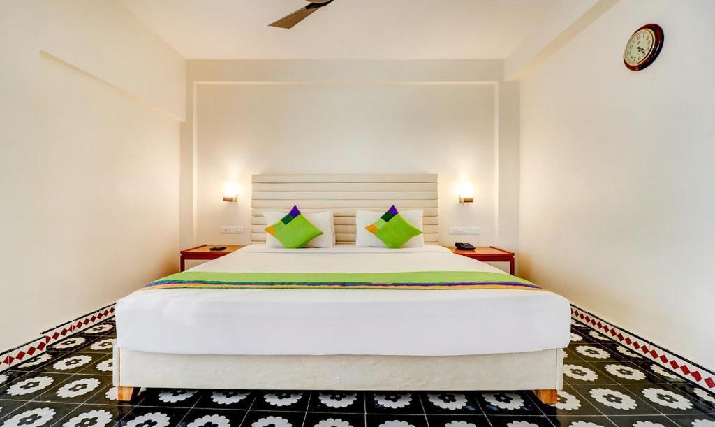 Rr Inn Group Of Hotels Канниякумари Экстерьер фото